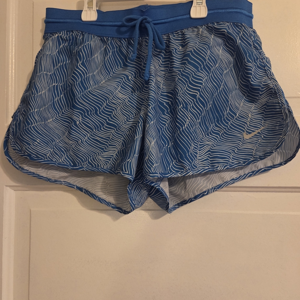 Nike Women's Blue Patterned Athletic Shorts